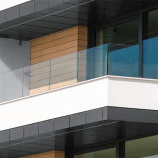 Klaasist balustraadid